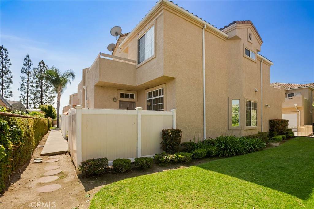 4311 Paramount Boulevard - Photo 1