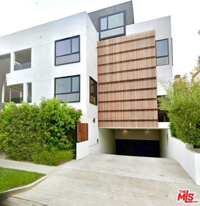 724 Croft Avenue - Photo 1