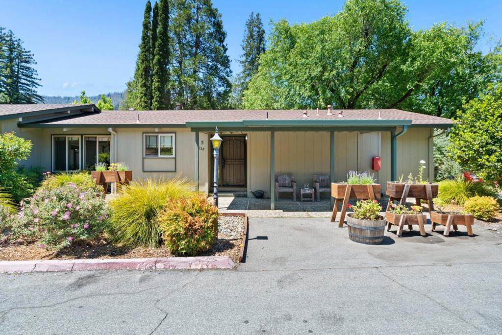 238 Hilton Drive - Photo 1