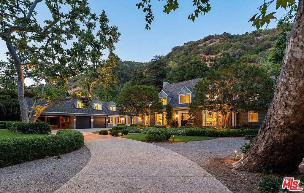 2600 Mandeville Canyon Road - Photo 1