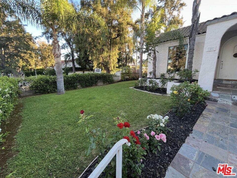 https://bt-photos.global.ssl.fastly.net/socal/orig_boomver_1_374515977-2.jpg
