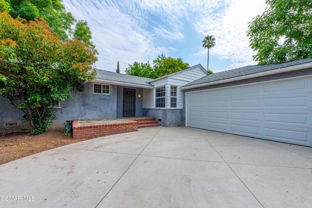 18319 Jovan Street - Photo 1