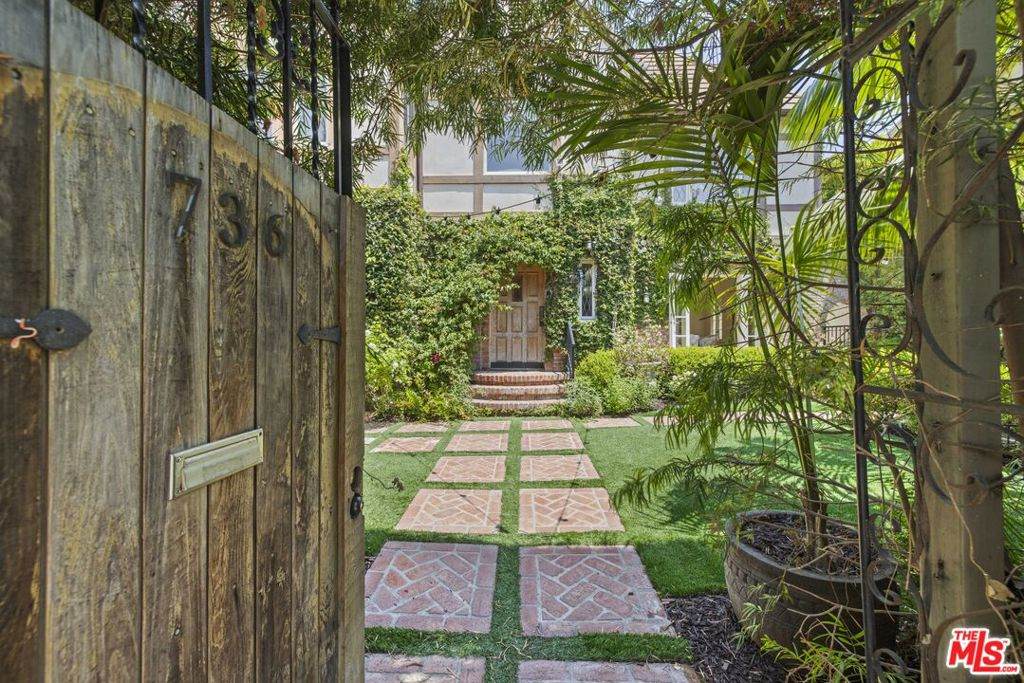 736 Cloverdale Avenue - Photo 1