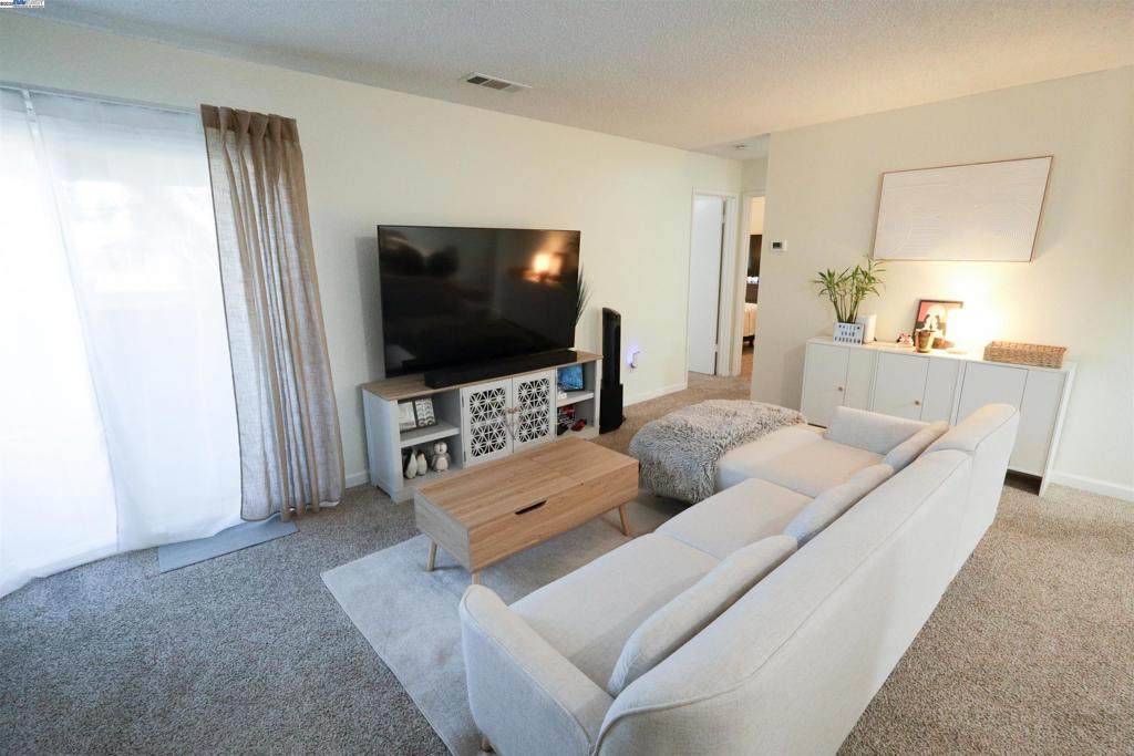 480 Cherry Ln - Photo 1
