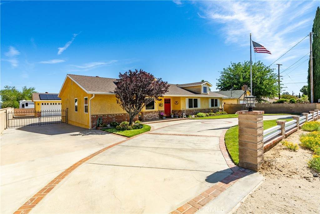 5215 Columbia Way - Photo 1
