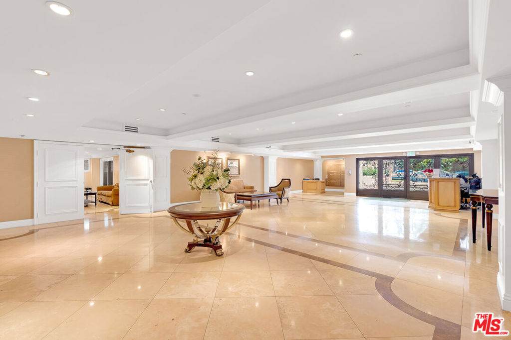 321 Oakhurst Drive - Photo 1