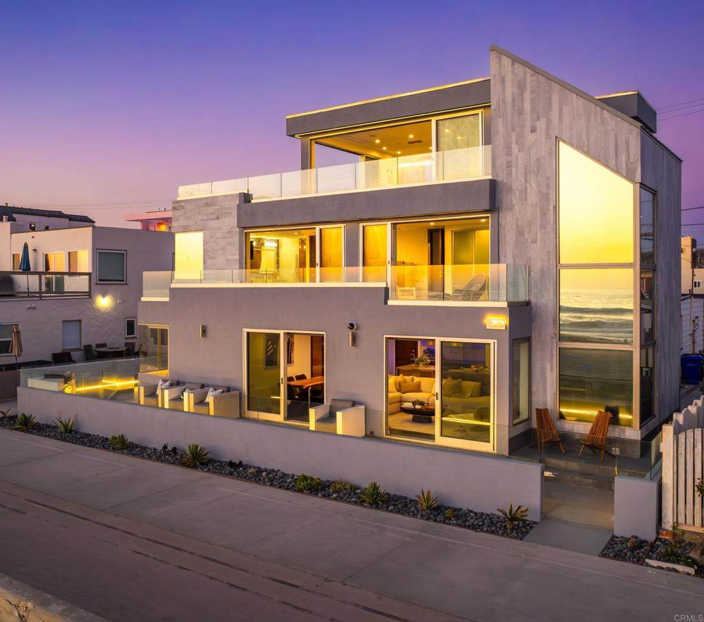 3879 Ocean Front Walk - Photo 1