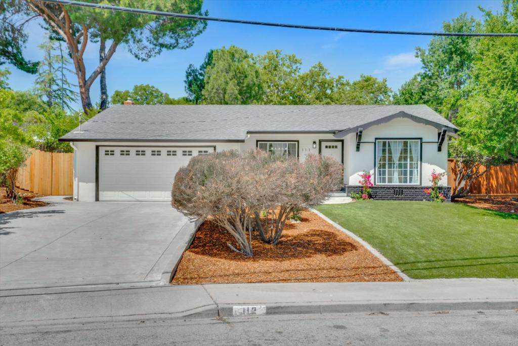 112 Lockwood - Photo 1