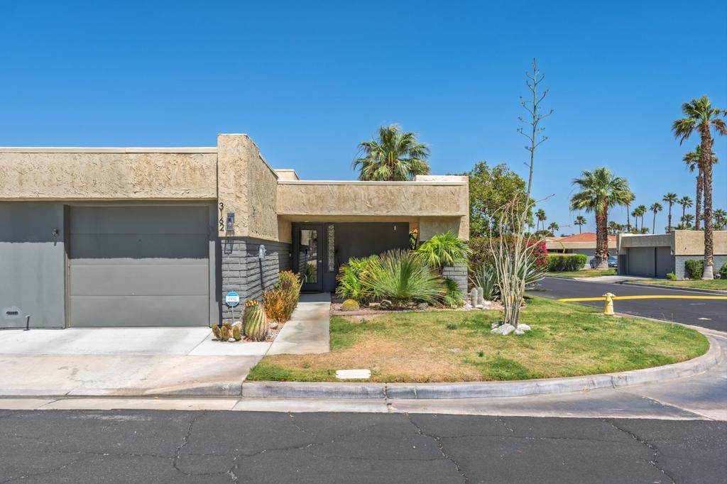 3162 Sunflower Loop - Photo 1