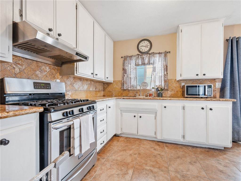 16009 Cajon Street - Photo 1