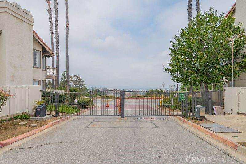 https://bt-photos.global.ssl.fastly.net/socal/orig_boomver_1_374527537-2.jpg
