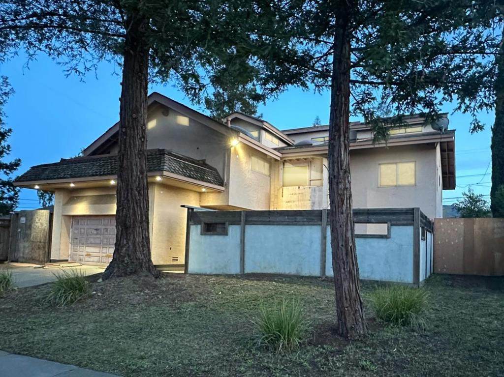 2422 Adonis Way - Photo 1