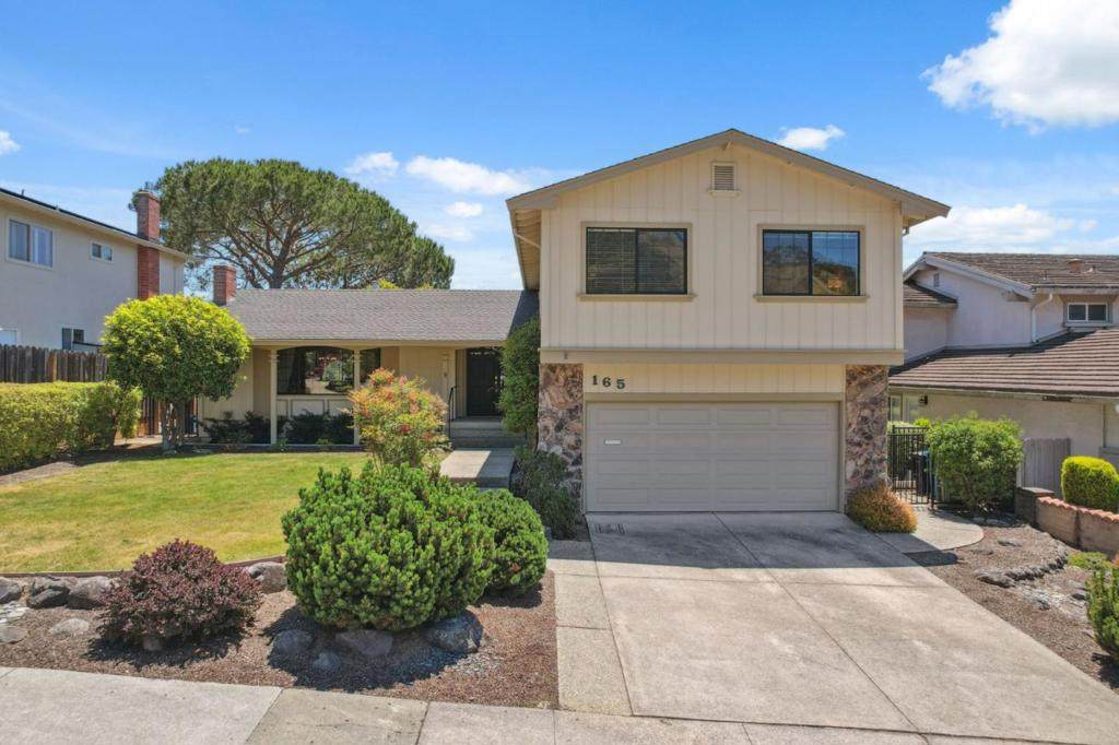 165 Leslie Drive - Photo 1