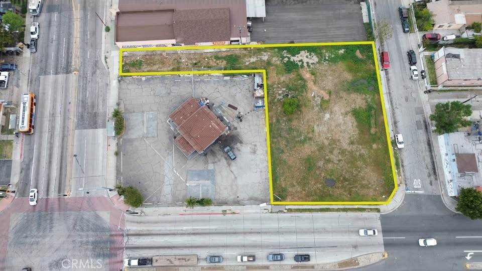 15812 Atlantic Avenue - Photo 1