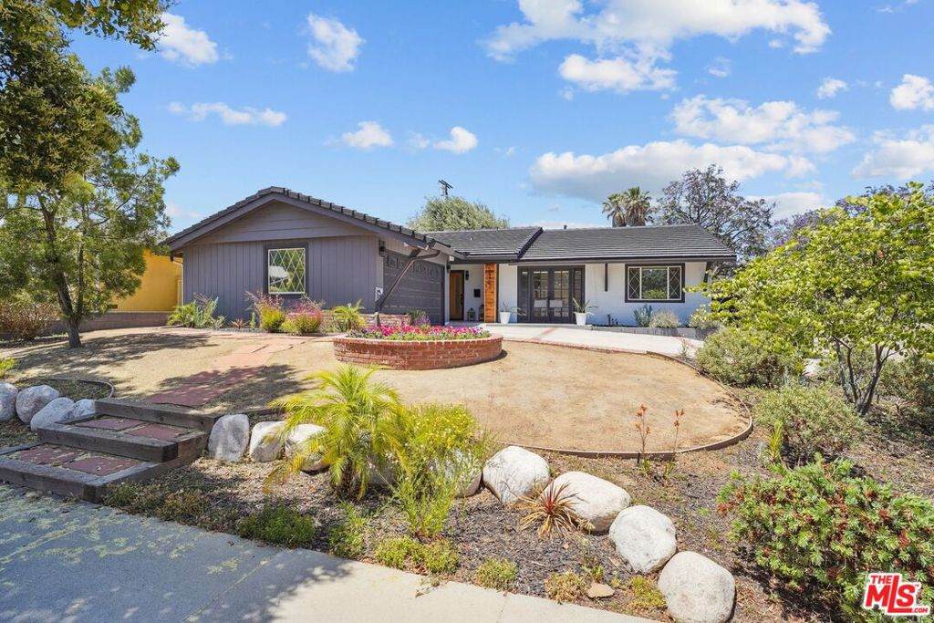 16901 Kinzie Street - Photo 1