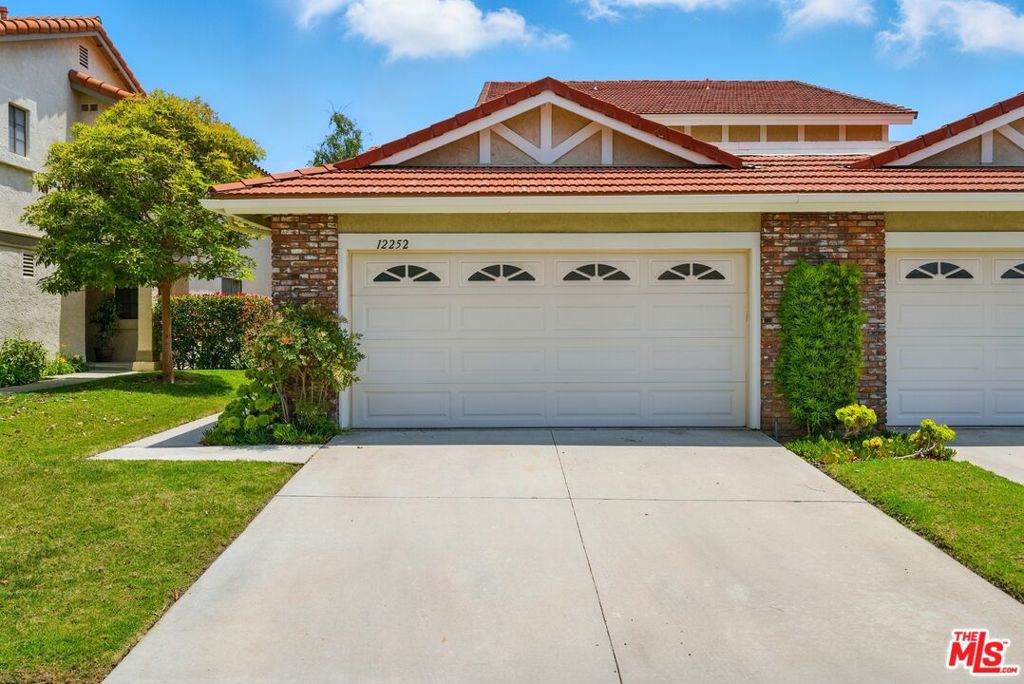 12252 High Glen Way - Photo 1