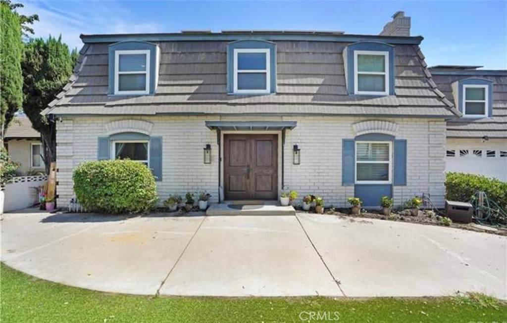 564 Northpark Boulevard - Photo 1