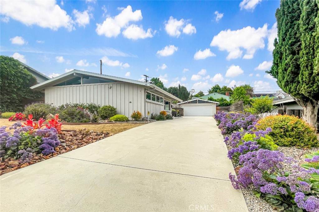 50 Quinta Vista Drive - Photo 1