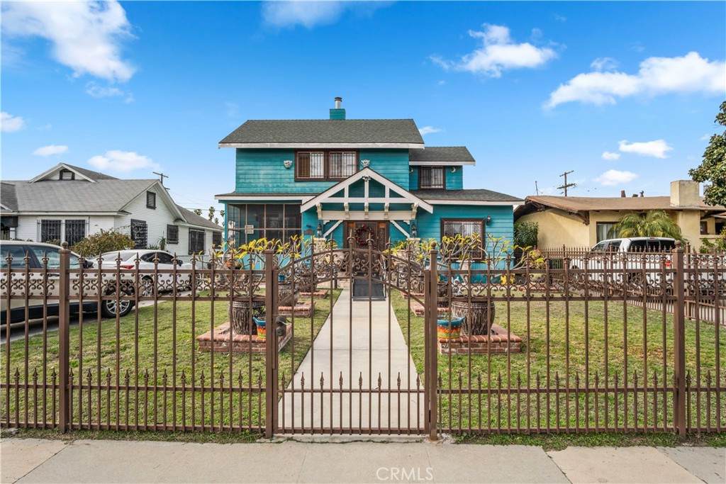 4611 Gramercy Pl - Photo 1