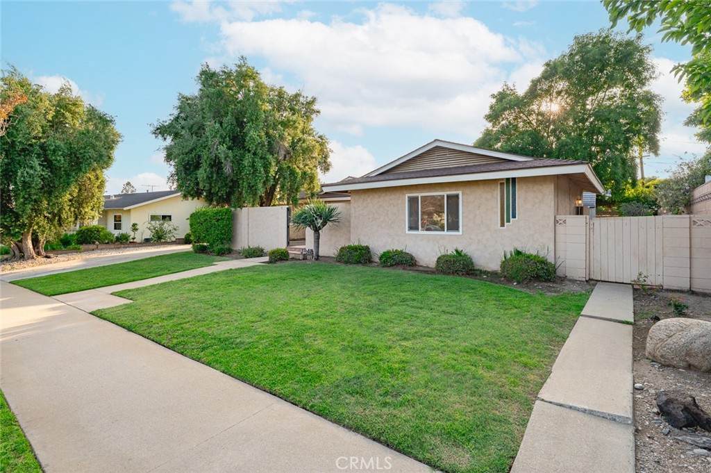 153 Underhill Drive - Photo 1
