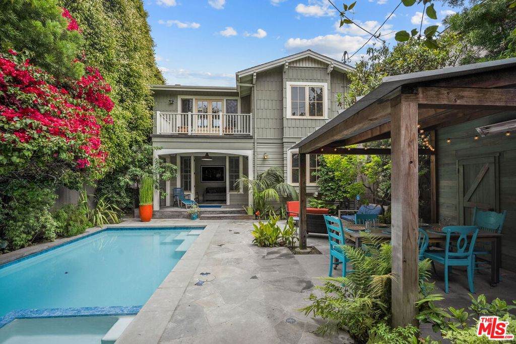 813 Crestmoore Place - Photo 1