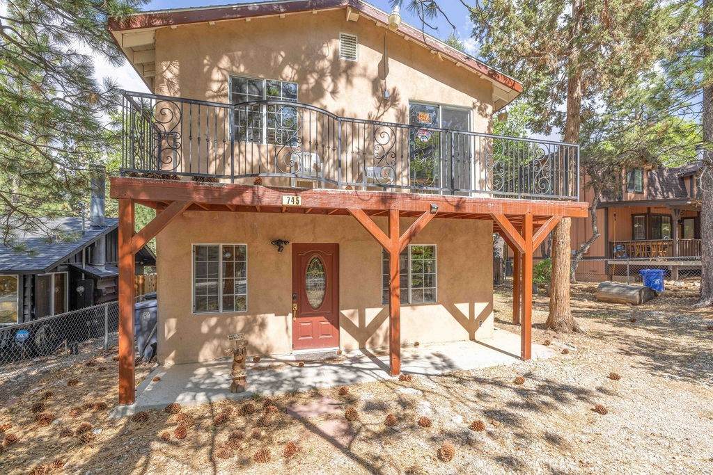 745 Sunset Lane - Photo 1