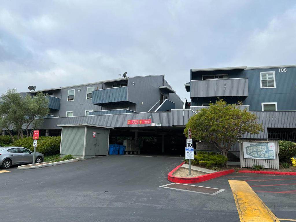 403 Piccadilly Place - Photo 1