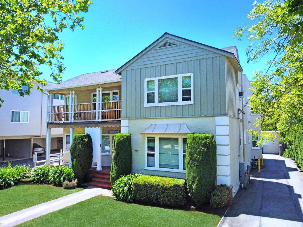 1116 Douglas Avenue - Photo 1