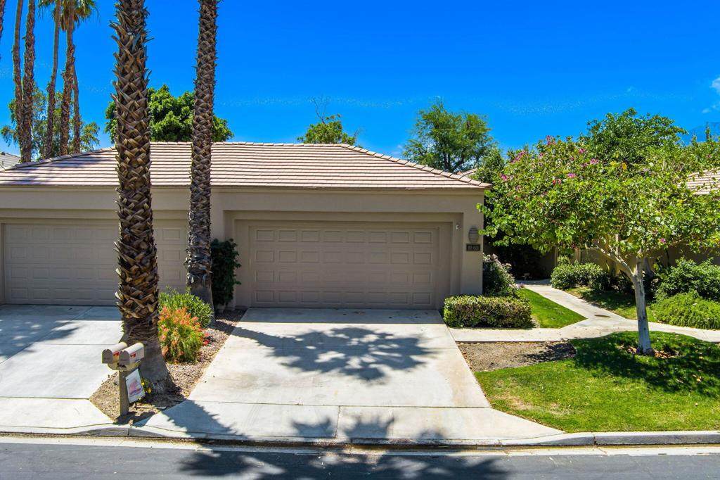 80601 Oak Tree - Photo 1