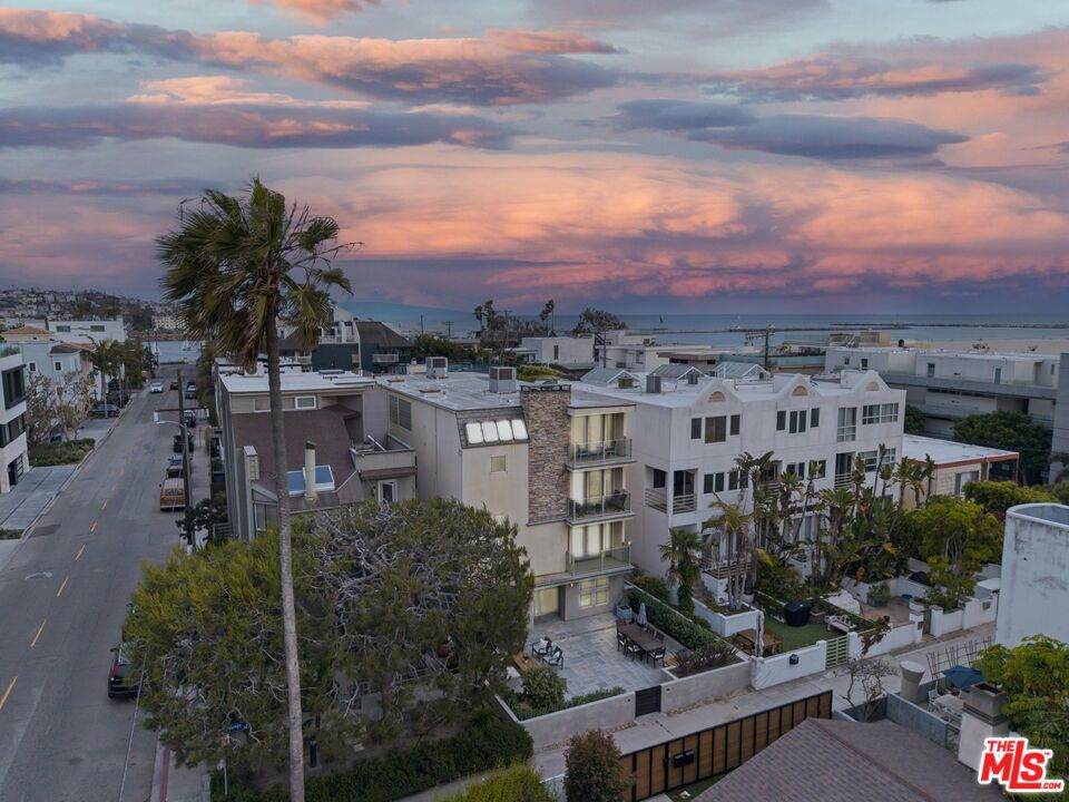 24 Voyage Street - Photo 1