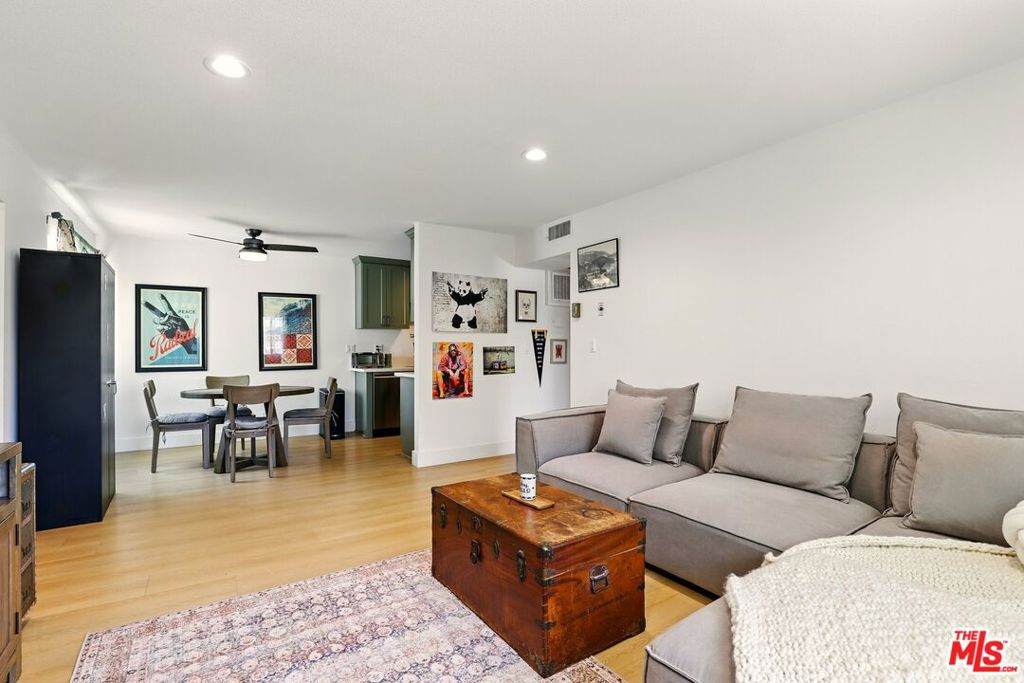 11813 Runnymede Street - Photo 1
