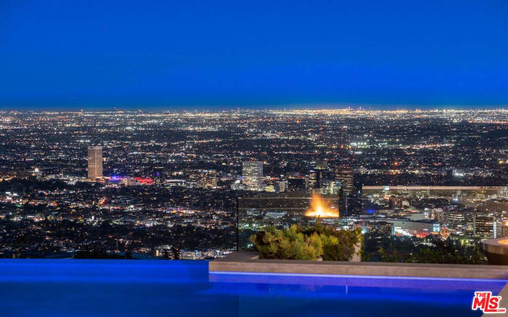 https://bt-photos.global.ssl.fastly.net/socal/orig_boomver_1_374561195-2.jpg