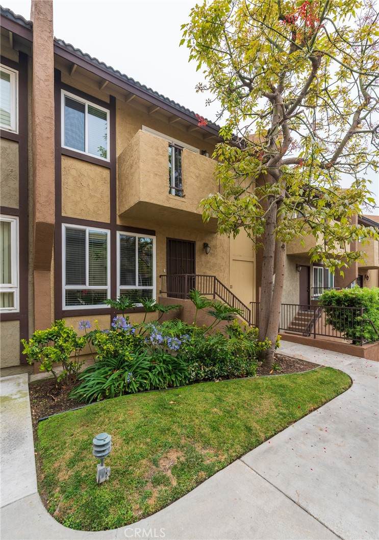 2254 Gaviota Avenue - Photo 1