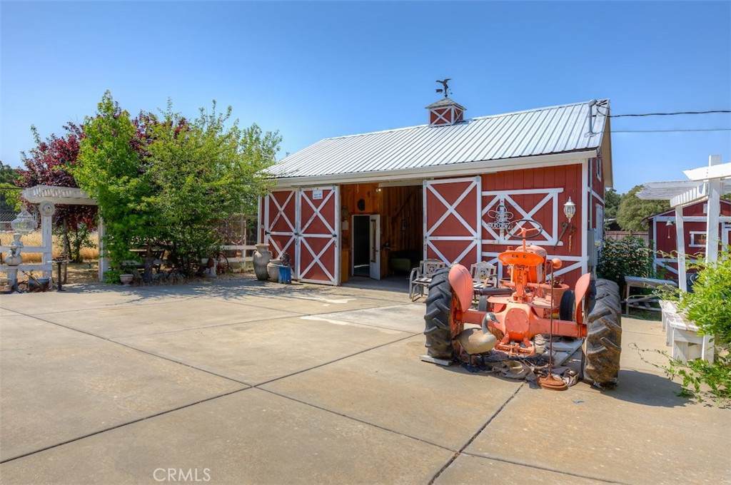 6190 Lower Wyandotte Road - Photo 1
