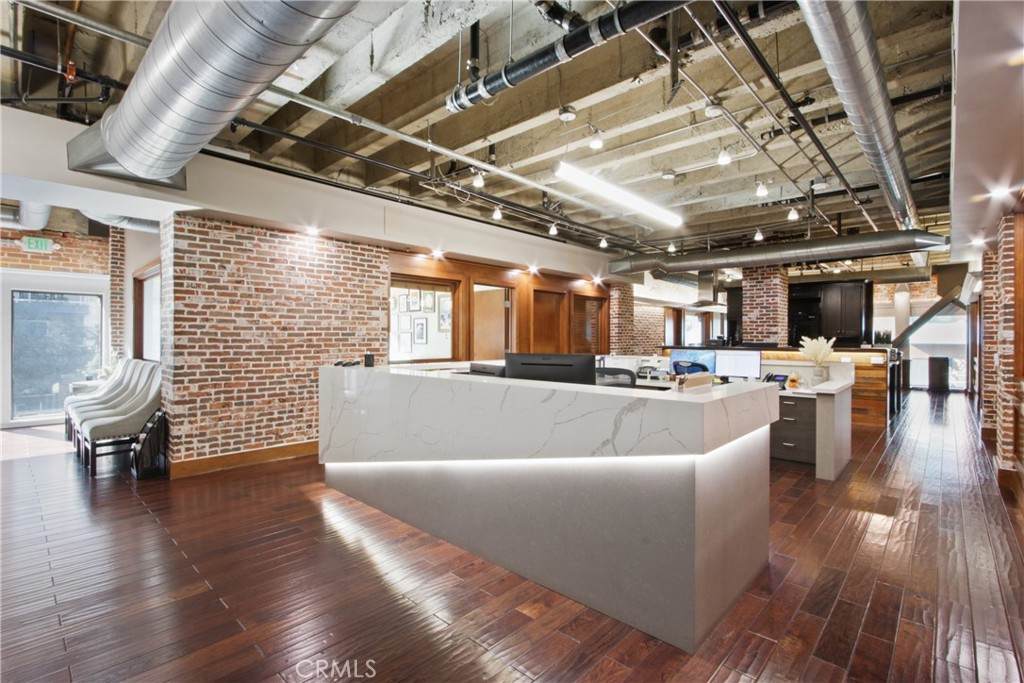 207 Broadway - Photo 1