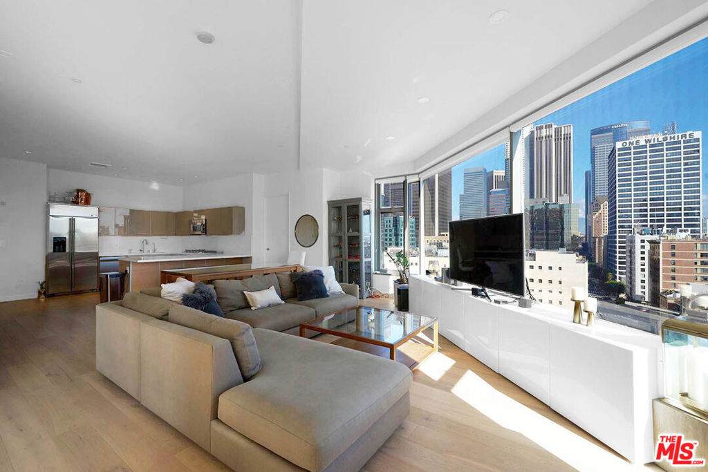801 Grand Avenue - Photo 1