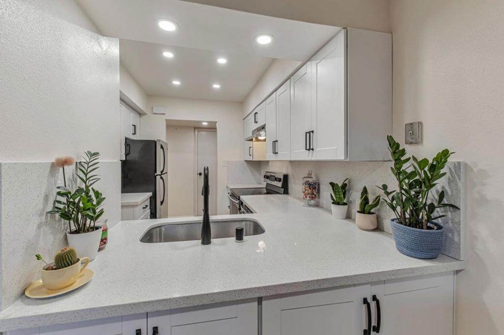 1925 46th Avenue - Photo 1