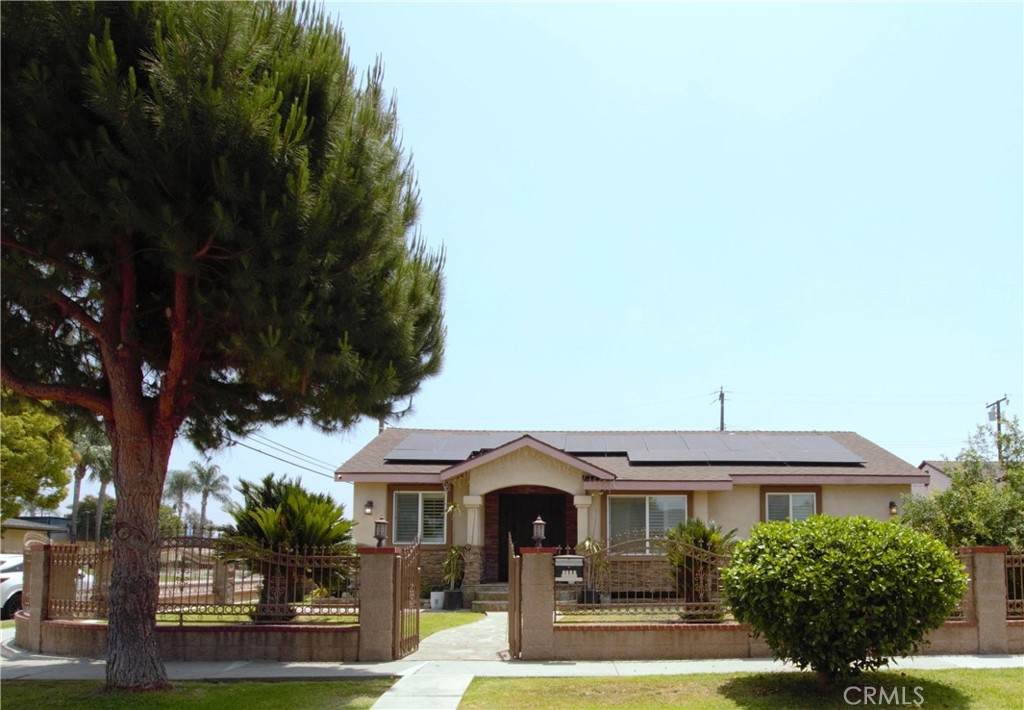 1604 Meeker Avenue - Photo 1