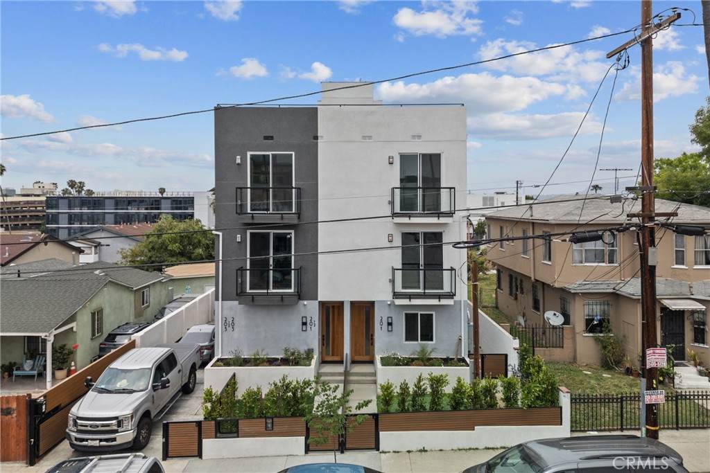 201 Westlake Ave Unit #203 - Photo 1