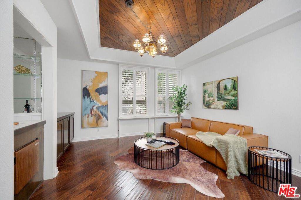 5333 Zelzah Avenue - Photo 1
