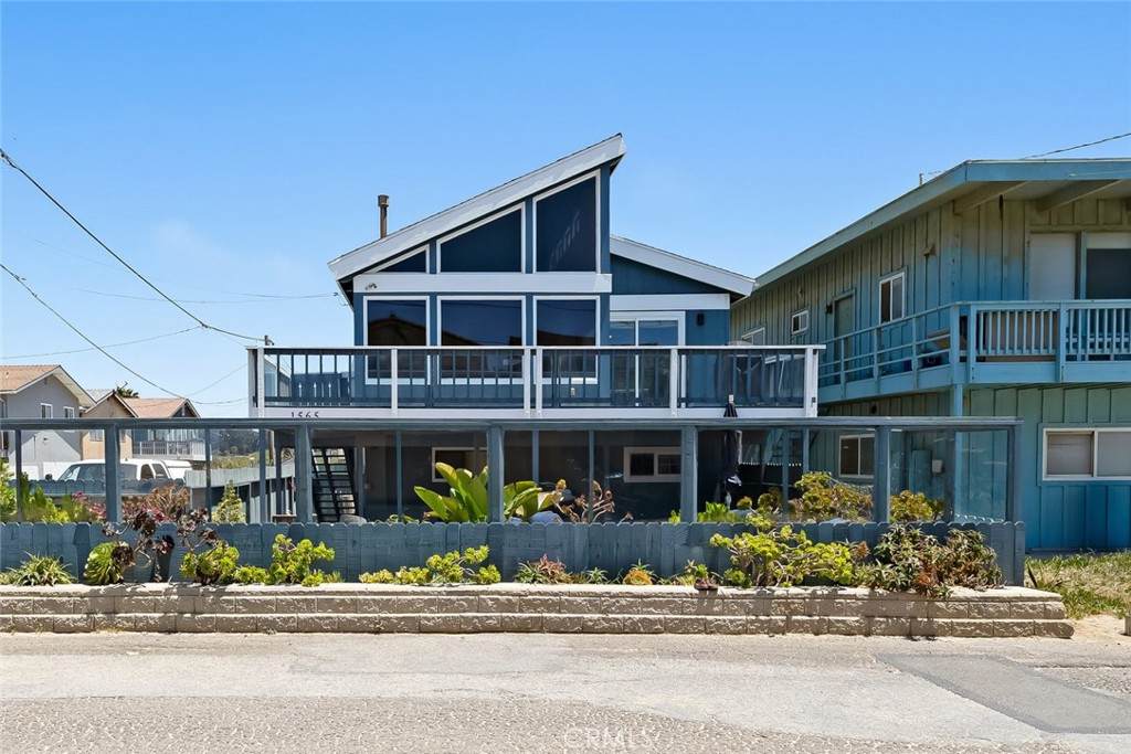 1565 Strand Way - Photo 1