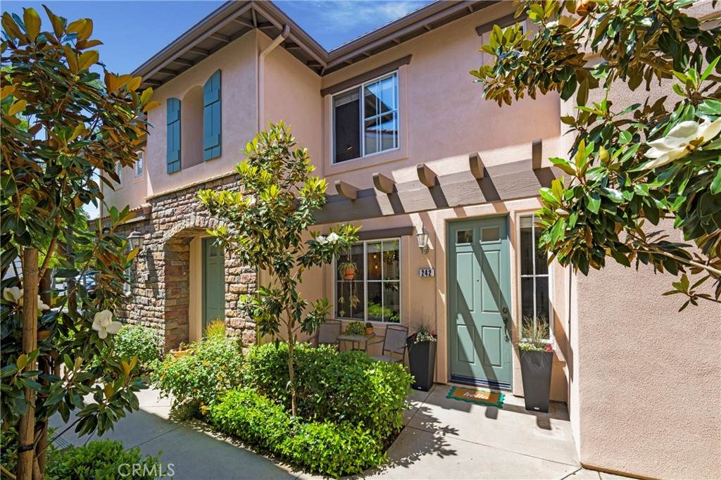 242 Knoll - Photo 1