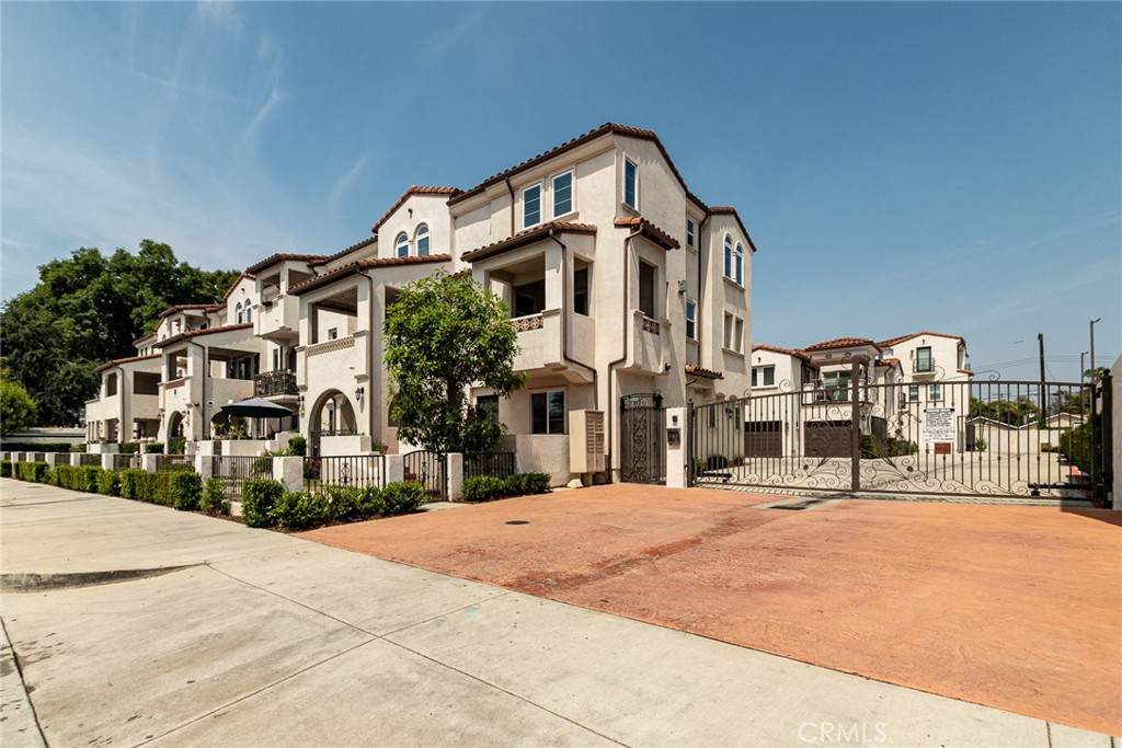 7019 Passons Boulevard - Photo 1