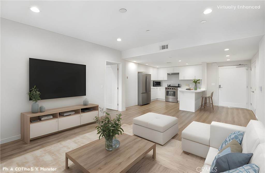 419 Chandler Avenue - Photo 1