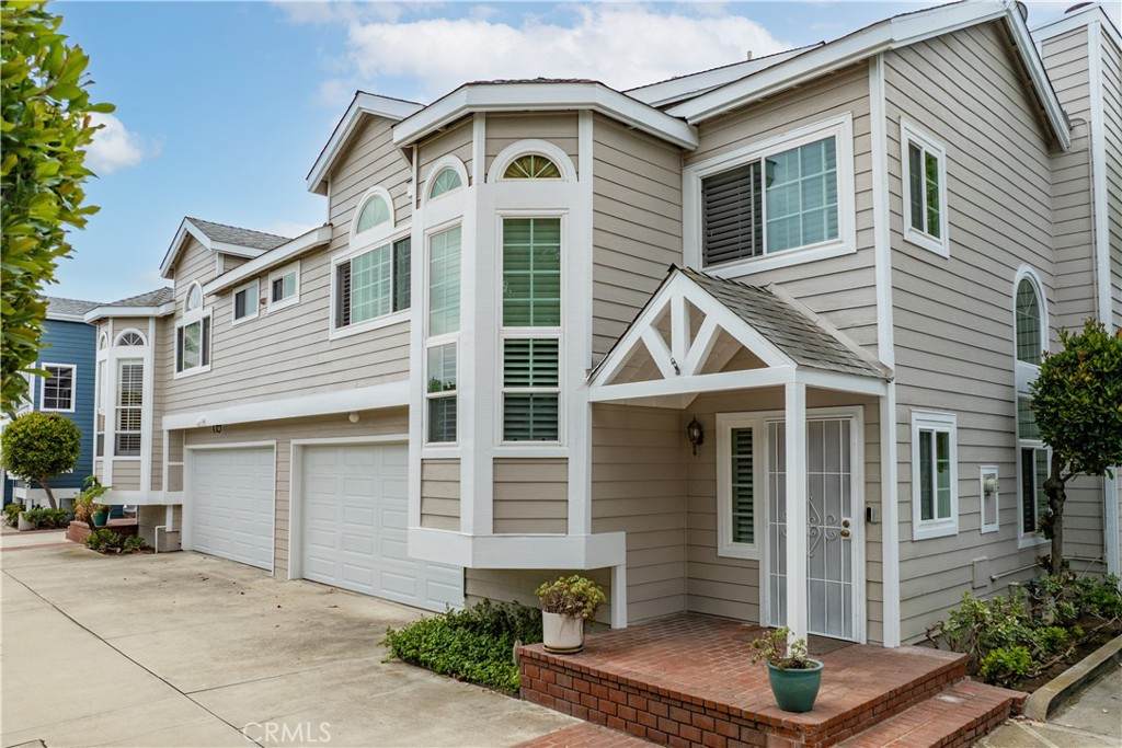 2547 Orange Avenue - Photo 1
