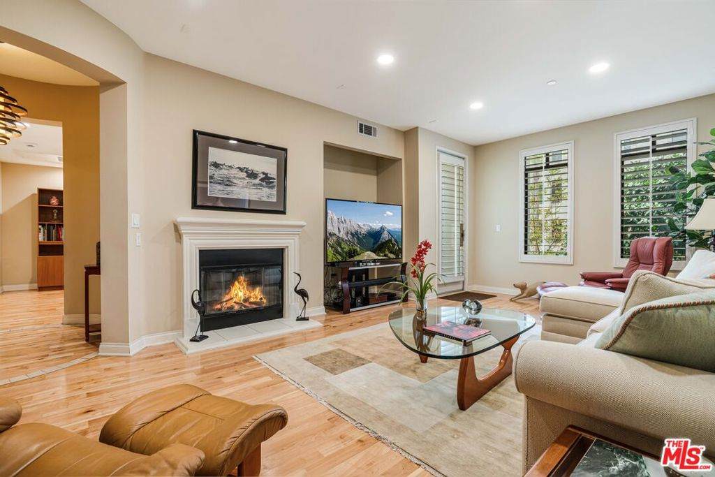5625 Crescent Park - Photo 1