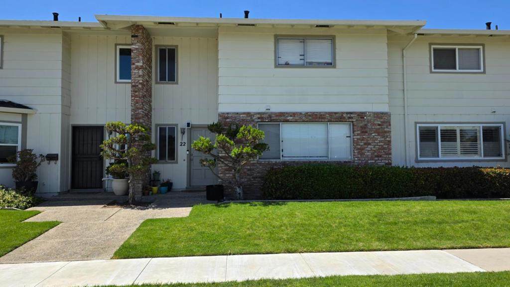 637 Carmelita Drive - Photo 1