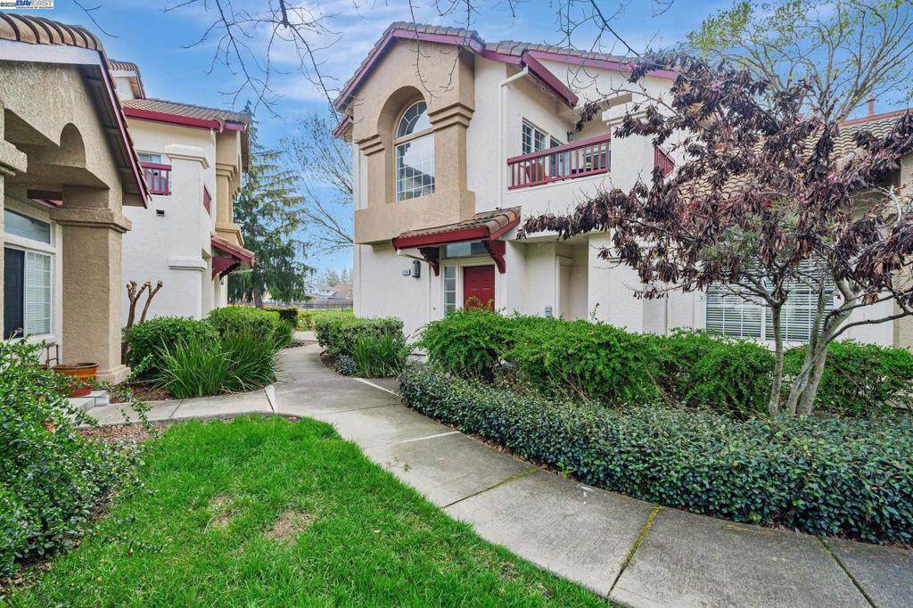 5786 Belleza - Photo 1