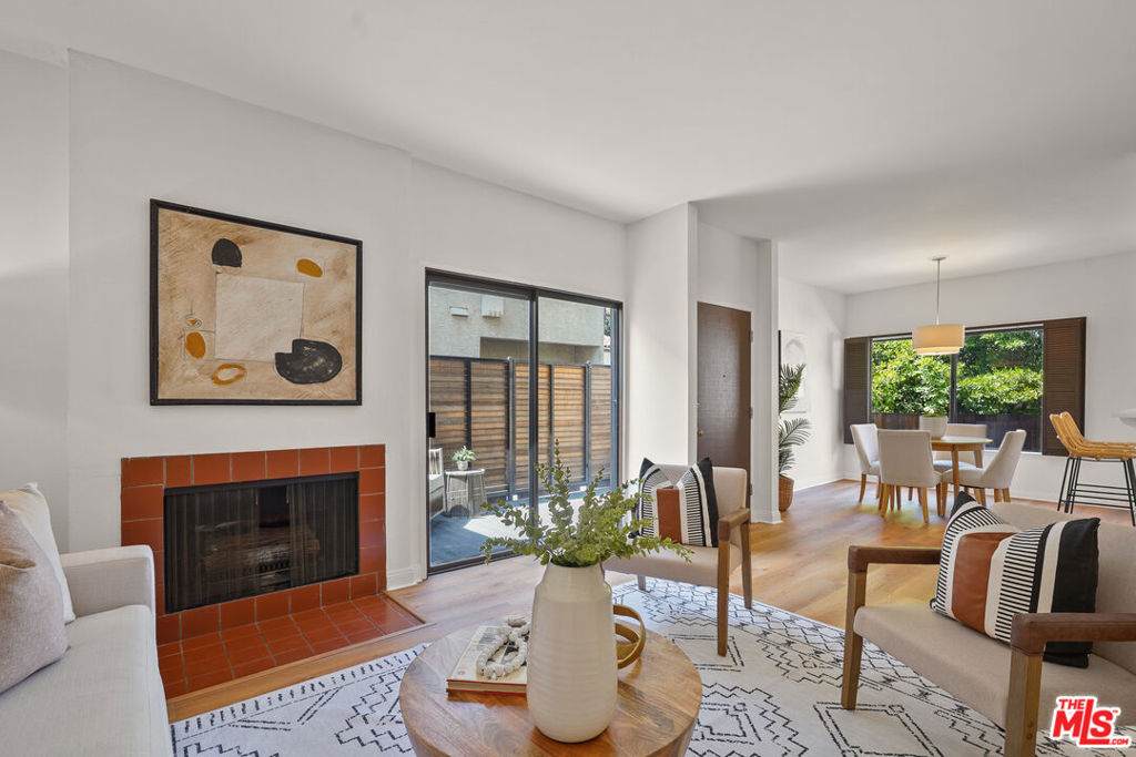 1655 Greenfield Avenue - Photo 1