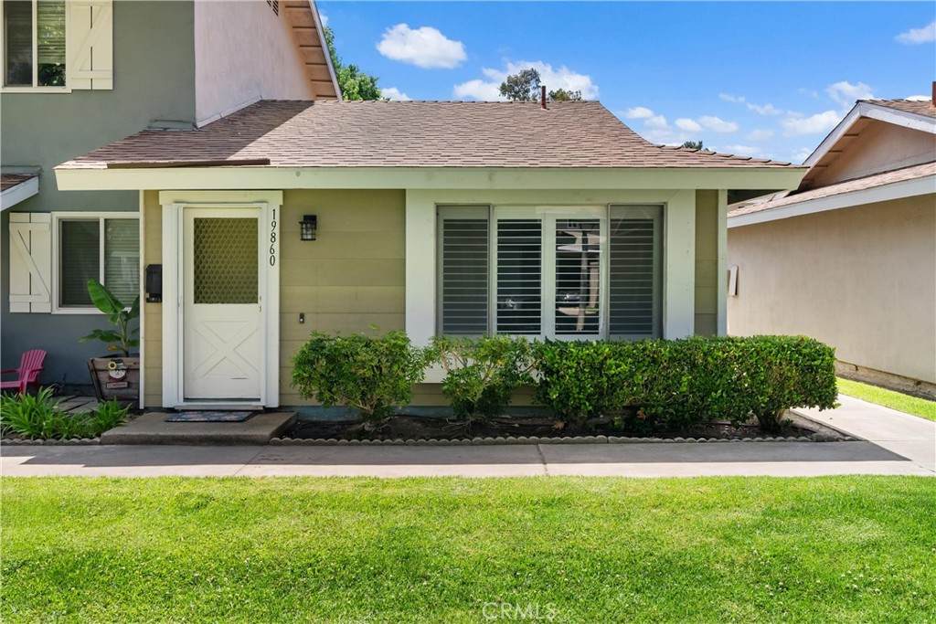 19860 Claremont Lane - Photo 1